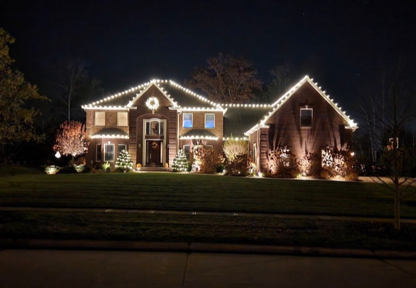 Wonderful Christmas light Installation Performed in North Royalton, Ohio